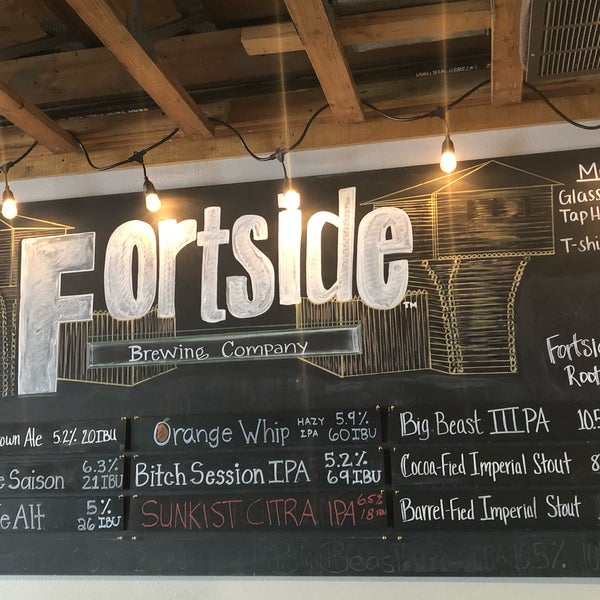 Foto scattata a Fortside Brewing Company da Michael P. il 8/8/2018