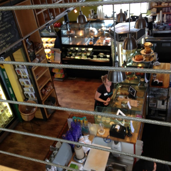 4/17/2013 tarihinde Ricky P.ziyaretçi tarafından Sola Cafe &amp; Market'de çekilen fotoğraf