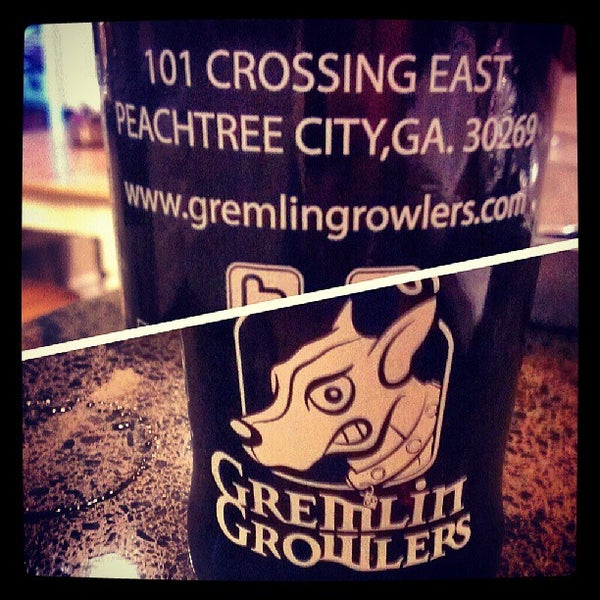 รูปภาพถ่ายที่ Gremlin Growlers โดย Justin Y. เมื่อ 6/3/2013