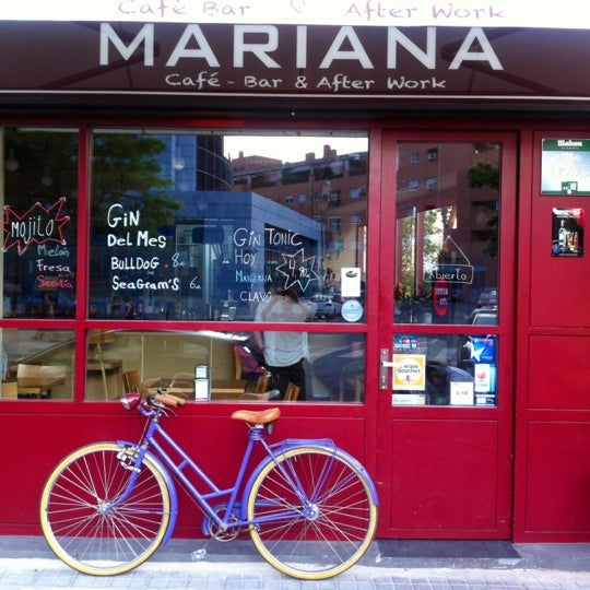 รูปภาพถ่ายที่ MARIANA Café - Bar &amp; After Work โดย Pacol M. เมื่อ 7/10/2013