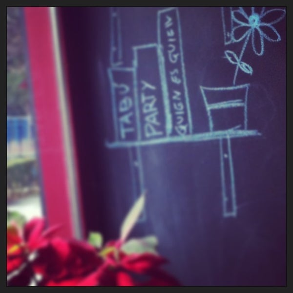 2/28/2014にPacol M.がMARIANA Café - Bar &amp; After Workで撮った写真