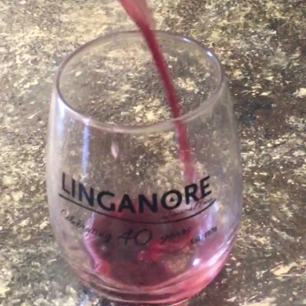 Foto scattata a Linganore Winecellars da Sade il 5/29/2016