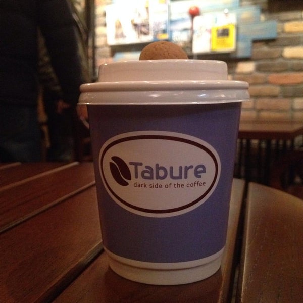 Das Foto wurde bei Tabure Coffee von Tugrul A. am 3/12/2016 aufgenommen