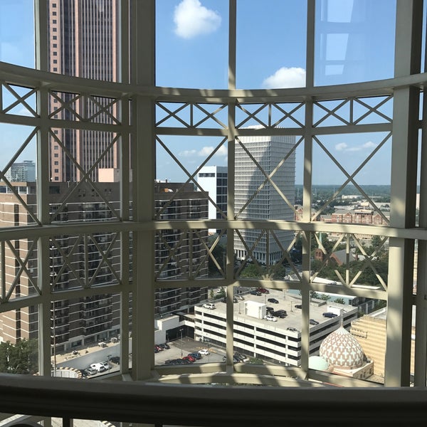 7/10/2017 tarihinde Wendy H.ziyaretçi tarafından Georgian Terrace Hotel'de çekilen fotoğraf