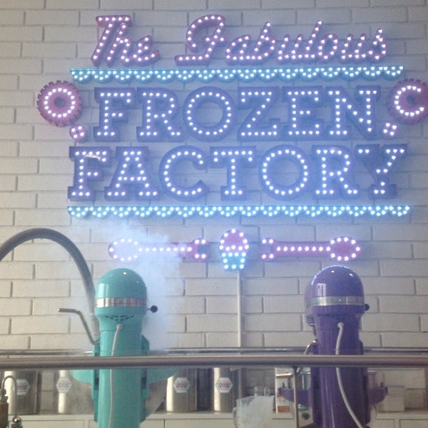 5/23/2013에 Astrid F.님이 The Fabulous Frozen Factory에서 찍은 사진