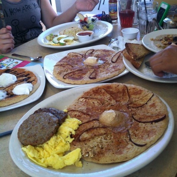 Foto diambil di The Egg &amp; I Restaurants- McAllen oleh Abby A. pada 6/17/2013