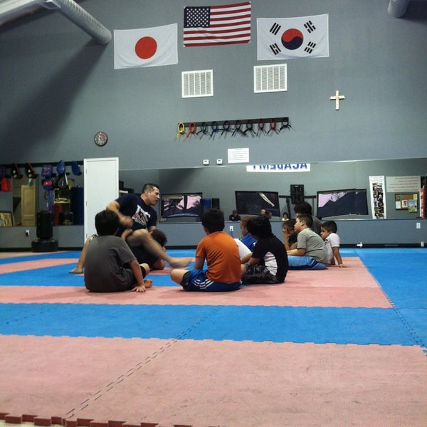 Fighting academy. Zv fight academy. Mma gym. Fight academy. Fighting academy.