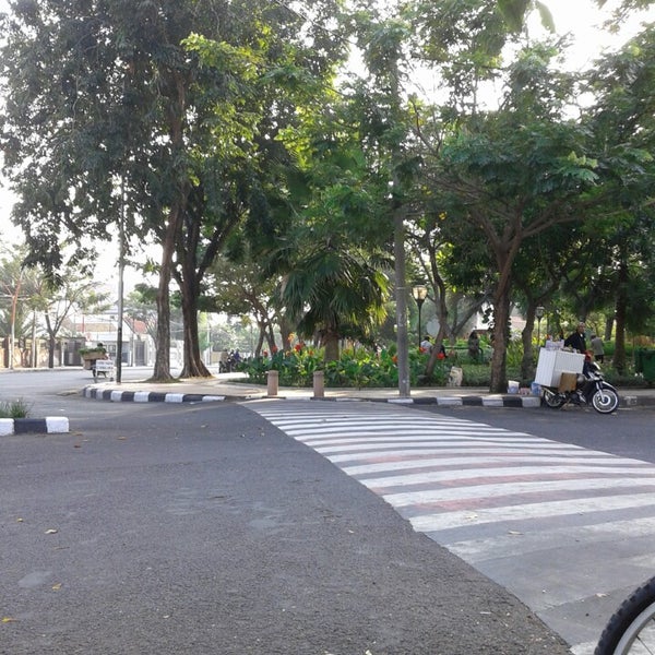 Photos At Taman Lansia Theme Park