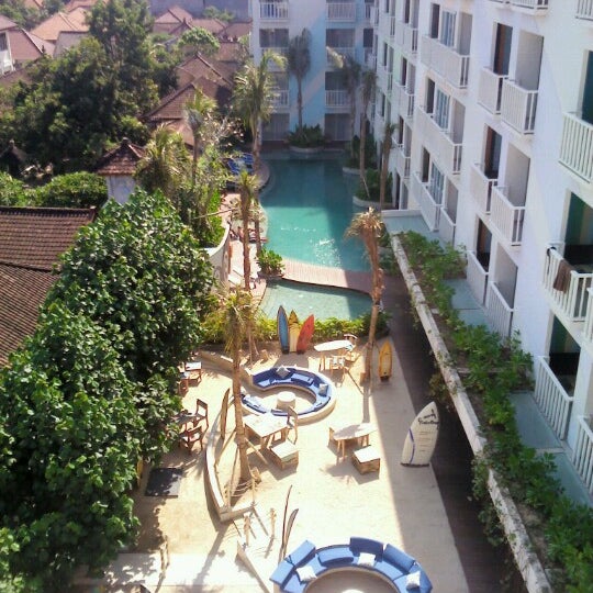 รูปภาพถ่ายที่ Bliss Wayan Hotel โดย J I. เมื่อ 10/14/2012