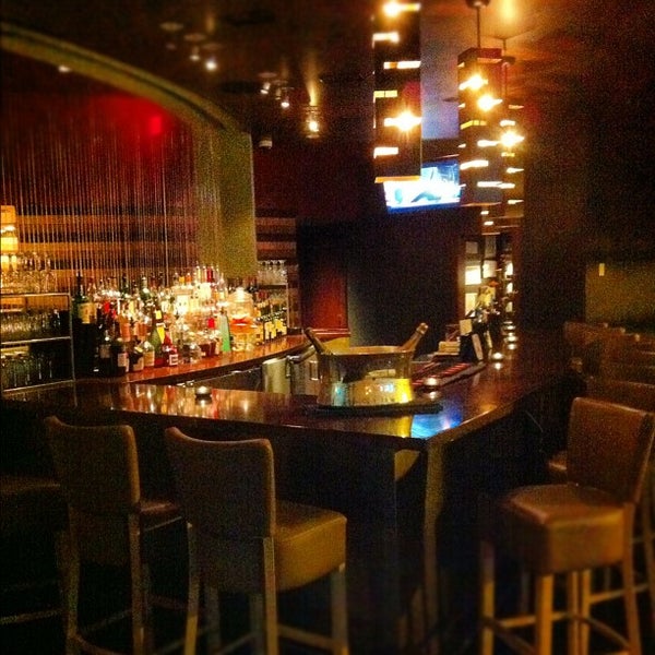 Foto tomada en Steel Restaurant &amp; Lounge  por Cole S. el 10/22/2012