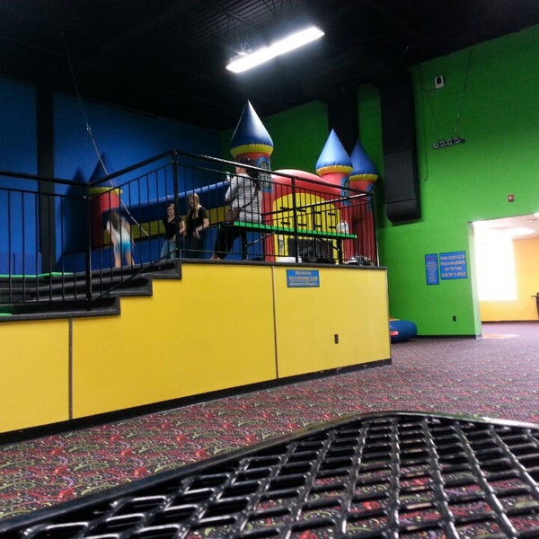Photo taken at Bounce Trampoline Sports by Jack P. on 4/19/2014