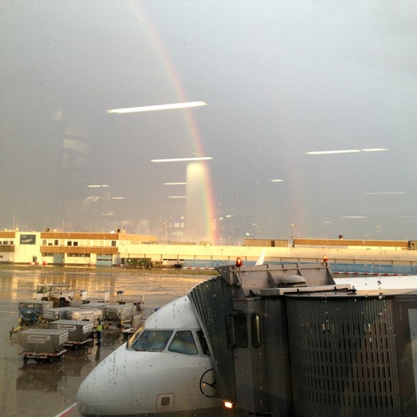 Photos at Gate B46 Flughafen Terminal 1