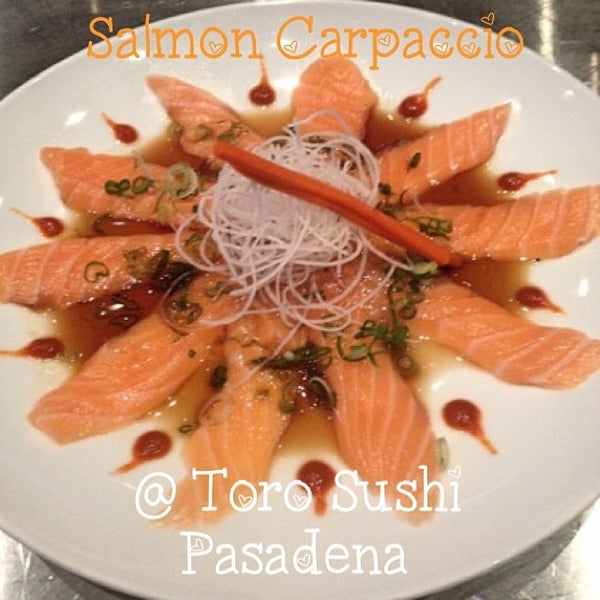 Das Foto wurde bei Toro Sushi Bar Lounge von Hiroshi M. am 3/30/2014 aufgenommen