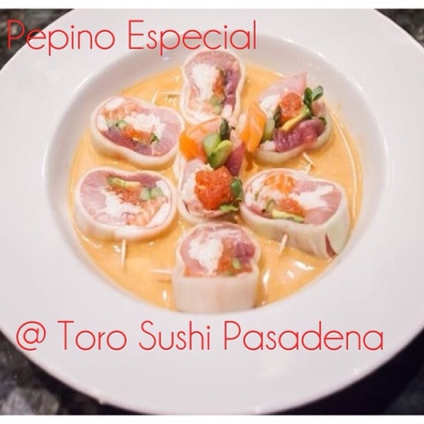Foto tirada no(a) Toro Sushi Bar Lounge por Hiroshi M. em 3/28/2014