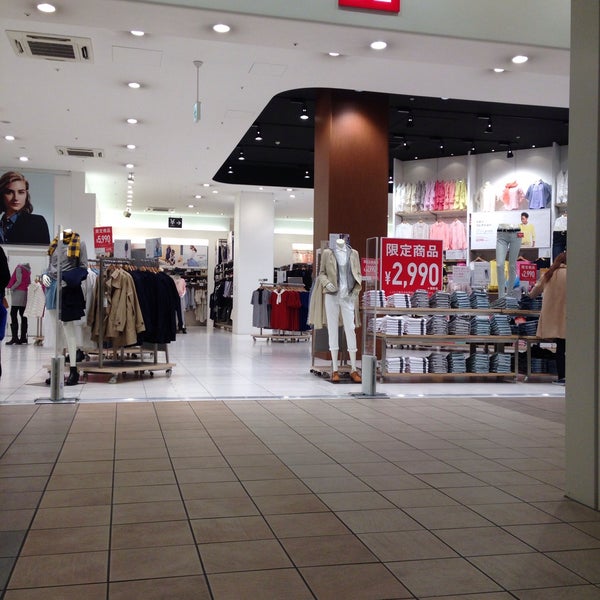 Fotos Em ユニクロ 伊勢崎市 西小保方町368