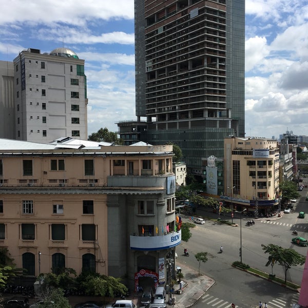 Foto tirada no(a) Chanh Bistro Rooftop Saigon por Chul em 1/16/2017