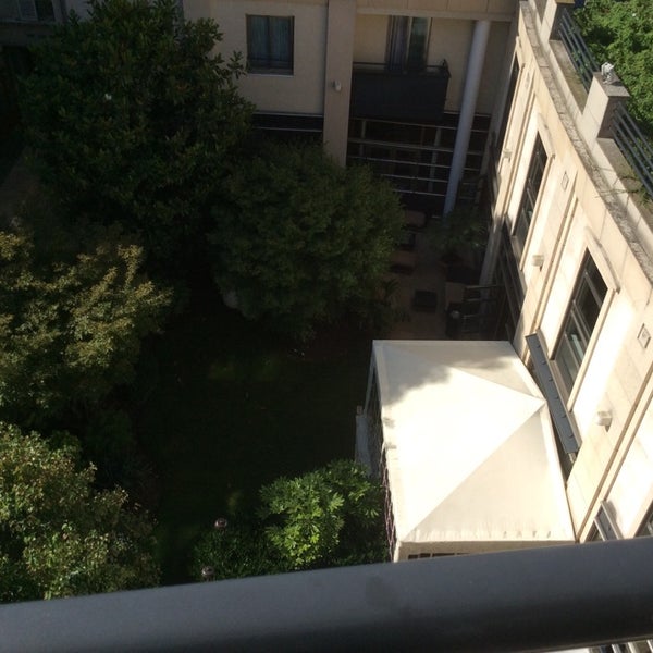 รูปภาพถ่ายที่ Hotel Ampère โดย René D. เมื่อ 7/31/2014