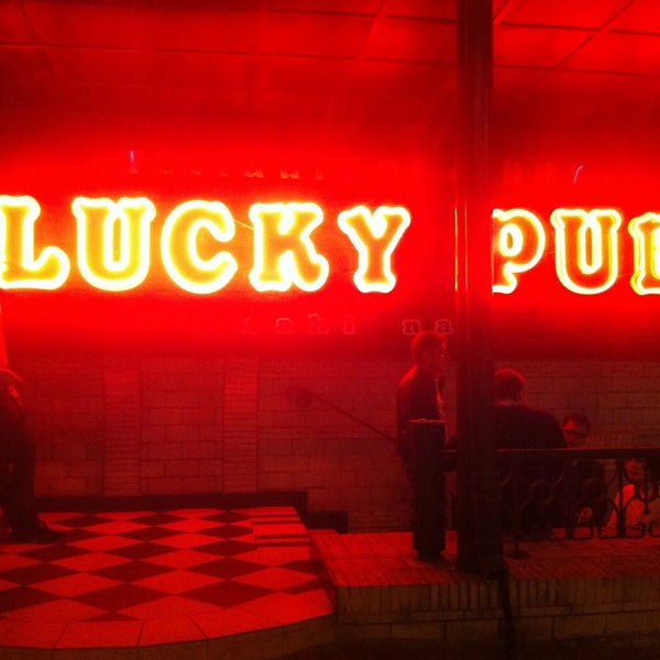 Das Foto wurde bei Lucky Pub von Юра О. am 4/26/2013 aufgenommen