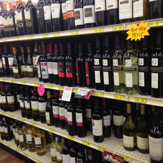 Woodman's Liquor Store 220 ziyaretçidan 1 tavsiye