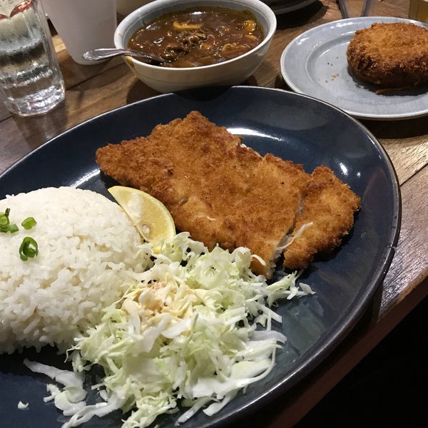 รูปภาพถ่ายที่ Hurry Curry of Tokyo โดย Rohit P. เมื่อ 10/14/2017