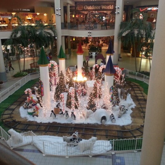 Foto scattata a Savannah Mall da Marvin L. R. il 11/29/2012