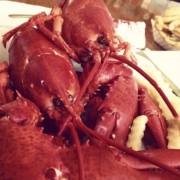8/11/2013에 Jeremy M.님이 Ray&#39;s Seafood Restaurant에서 찍은 사진