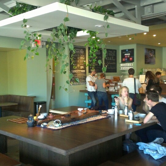 9/29/2013에 Carolyn님이 Verdant Tea Tasting Room &amp; Tea Bar에서 찍은 사진