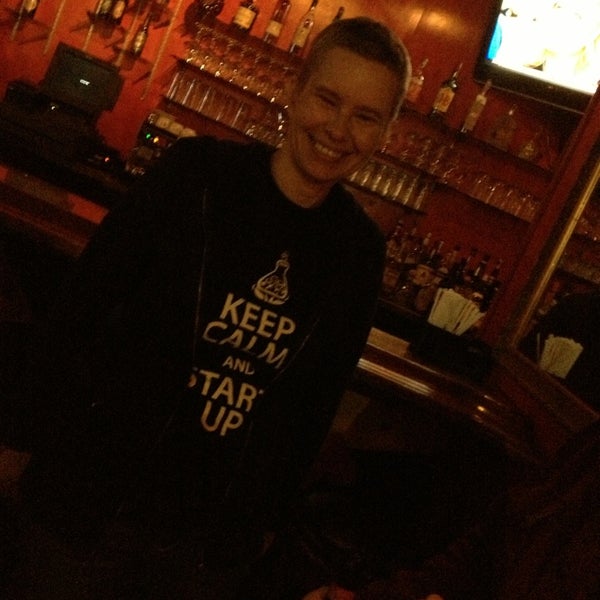 2/18/2013にKevin D.がLily&#39;s Barで撮った写真