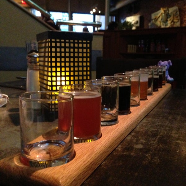 5/7/2013 tarihinde Matt R.ziyaretçi tarafından Portsmouth Brewery'de çekilen fotoğraf