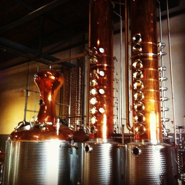 Foto diambil di Charleston Distilling oleh Jill M. pada 7/27/2014