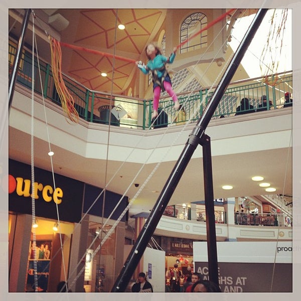 Foto scattata a Arbor Place Mall da Sheryl S. il 12/26/2012