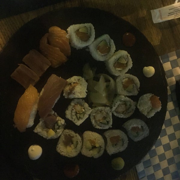 Best sushi place in Thessaloniki! Totally recommendable for the food, as well as for the perfect service and wonderful environment (both inside and outside). Must-visit while in the city!