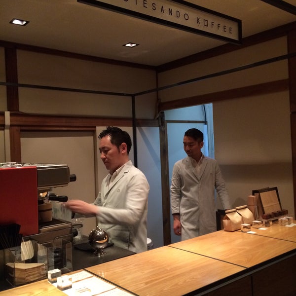 Photo taken at Omotesando Koffee by Eleni S. on 12/3/2015