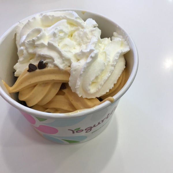 Yogurtland Rolando San Diego, CA