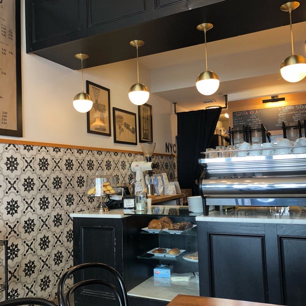 4/13/2018 tarihinde Chee S.ziyaretçi tarafından Etto Espresso Bar'de çekilen fotoğraf