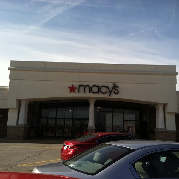 Macy's - Department Store in Castleton