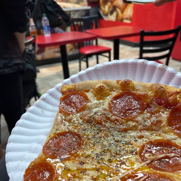 Anna Maria Pizza & Pasta Pizzeria in Brooklyn