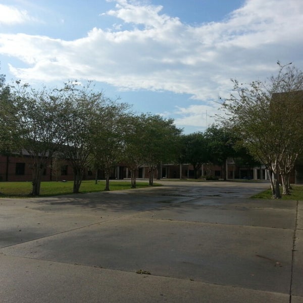 Belleview High School High School in Belleview