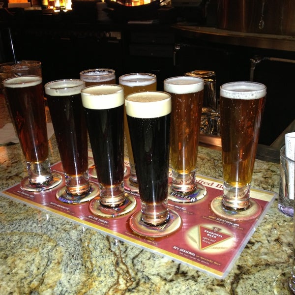 Photo taken at BJ&#39;s Restaurant &amp; Brewhouse by Dan W. on 1/26/2013