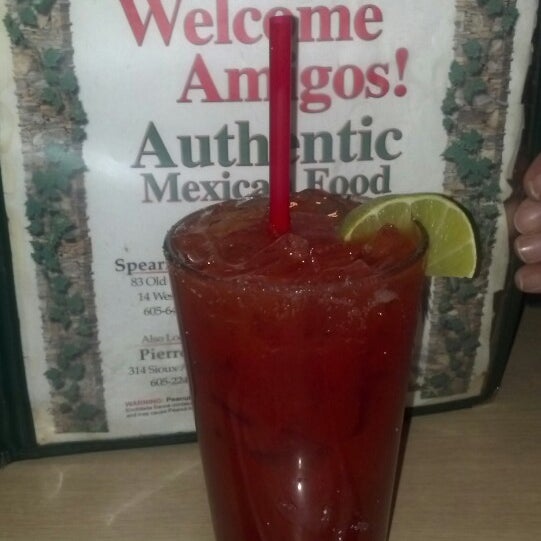Das Foto wurde bei Guadalajara Mexican Restaurant &amp; Bar von Lee am 4/13/2013 aufgenommen