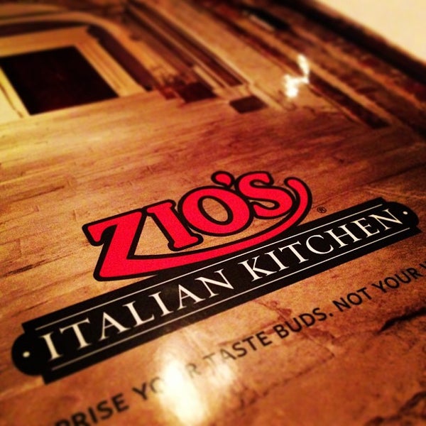 Photo taken at Zio&#39;s Italian Kitchen by Tyler T. on 5/1/2013