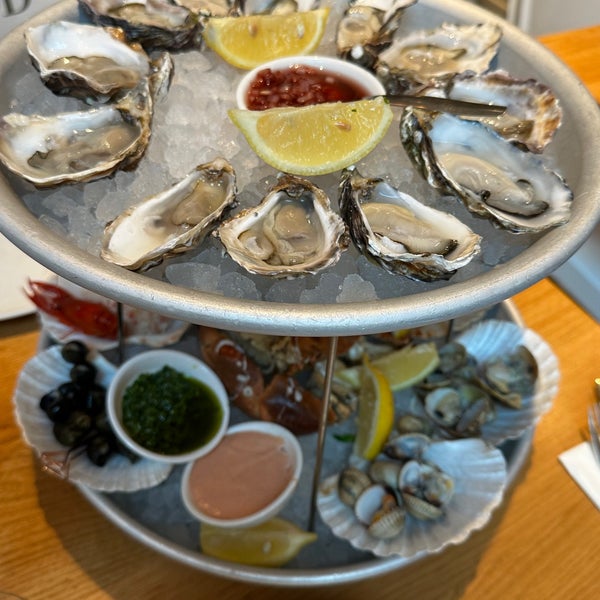 Foto tirada no(a) The Seafood Bar por Alexandra E. em 7/12/2023