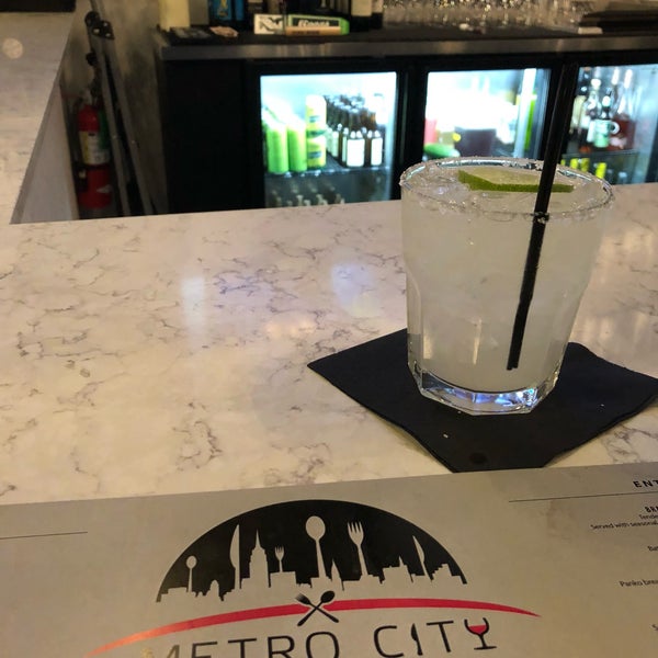 2/23/2018にBeau B.がMetro City Restaurant and Barで撮った写真