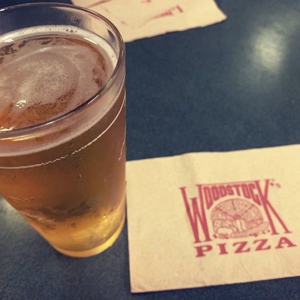 11/24/2018にBeau B.がWoodstock&#39;s Pizzaで撮った写真