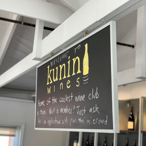 Foto diambil di Kunin Wines Tasting Room oleh Alex P. pada 12/1/2018