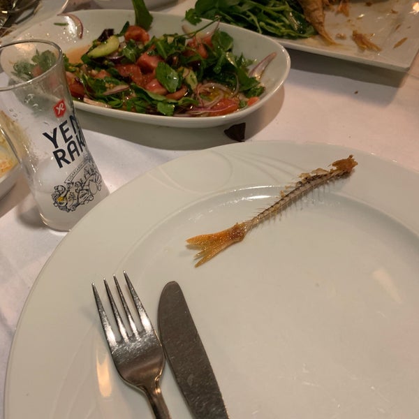 Das Foto wurde bei Burç Restaurant von Mert K. am 8/9/2019 aufgenommen