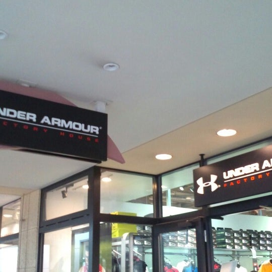 Under Armour Factory House 千葉市のスポーツ用品店