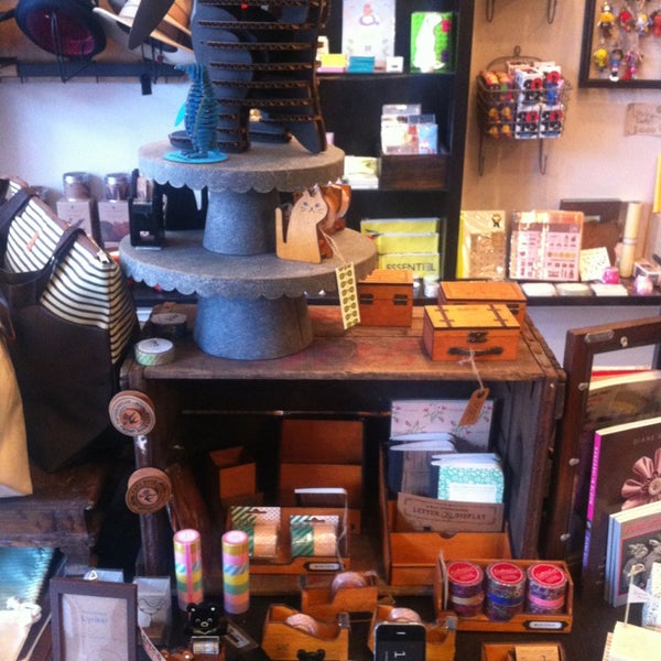 Photo prise au Omoi Zakka Shop Rittenhouse par Veronica C. le3/30/2013