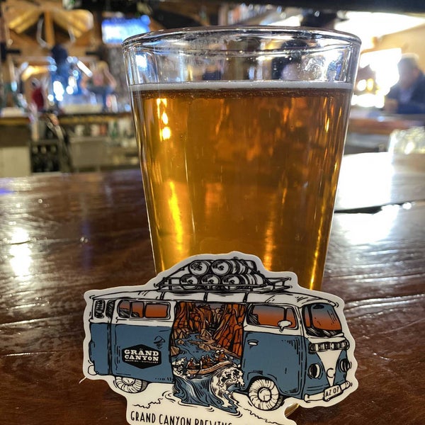 Photo taken at Grand Canyon Brewing + Distillery by Xan K. on 3/9/2022