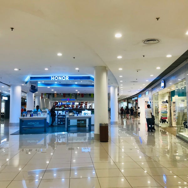 รูปภาพถ่ายที่ Queensbay Mall โดย Chuah San Ling เมื่อ 3/27/2021